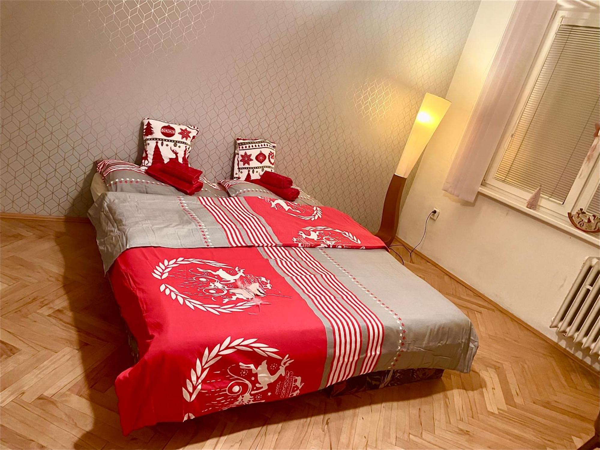 2,5 Izbovy Apartman V Ruzinove S Parkovanim Zdarma Bratislava Exterior photo